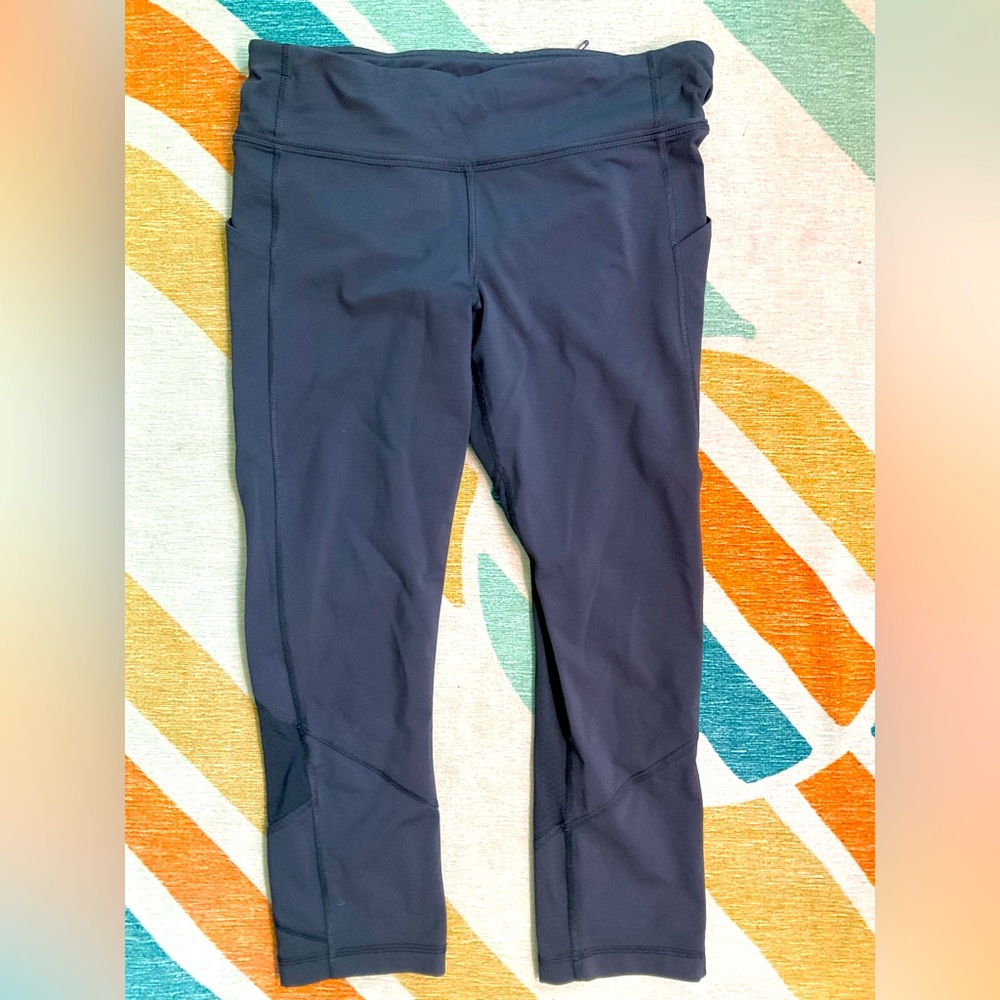 Lululemon black crop leggings